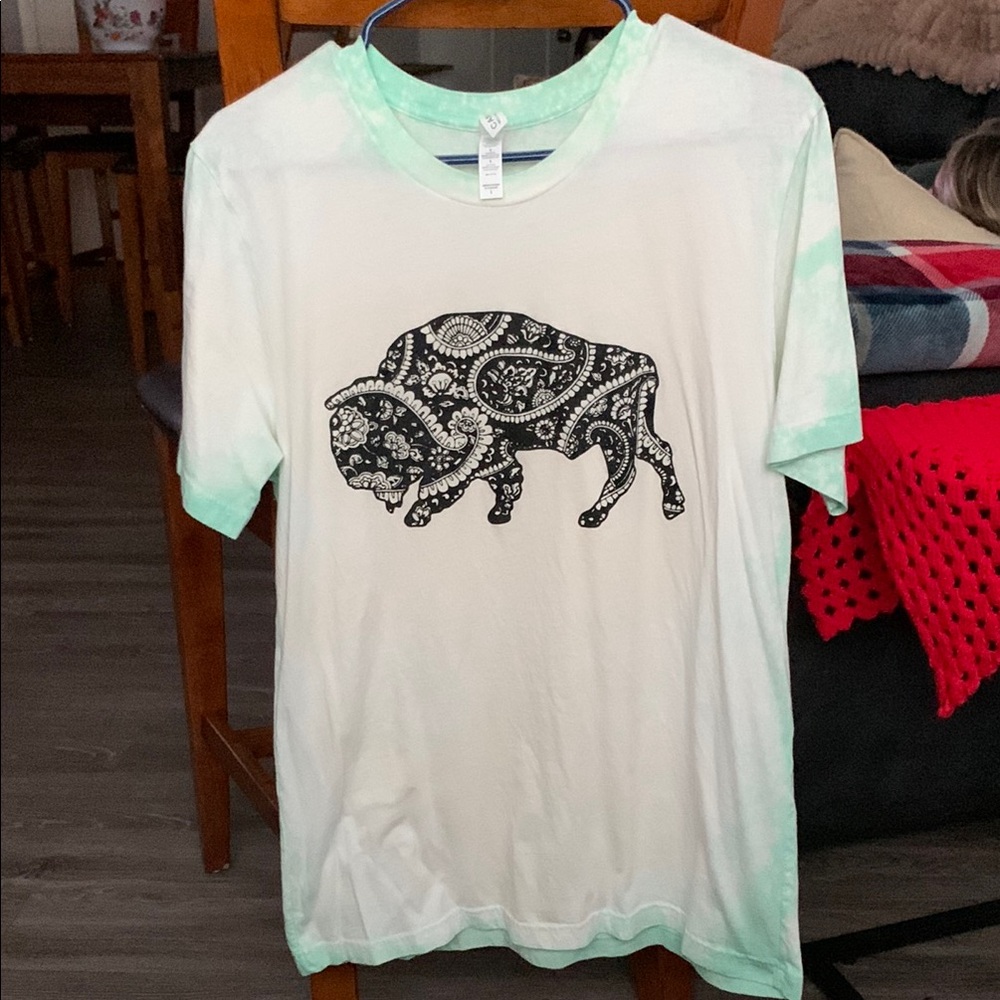 Womens Bella+Canvas Buffalo Graphic Tie-Dye T-Shirt Size Large